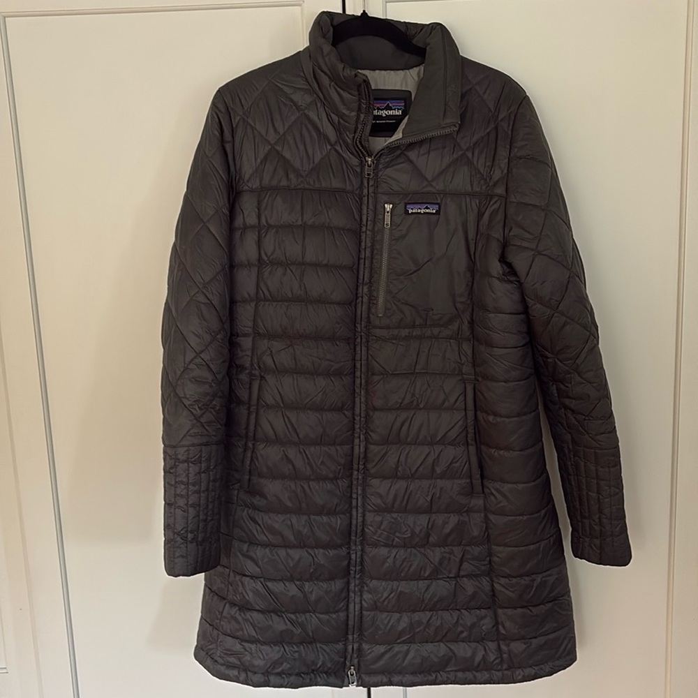 Patagonia Ladies' XL Radalie Parka Puffer Jacket.   Dark gray quilted/insulated.